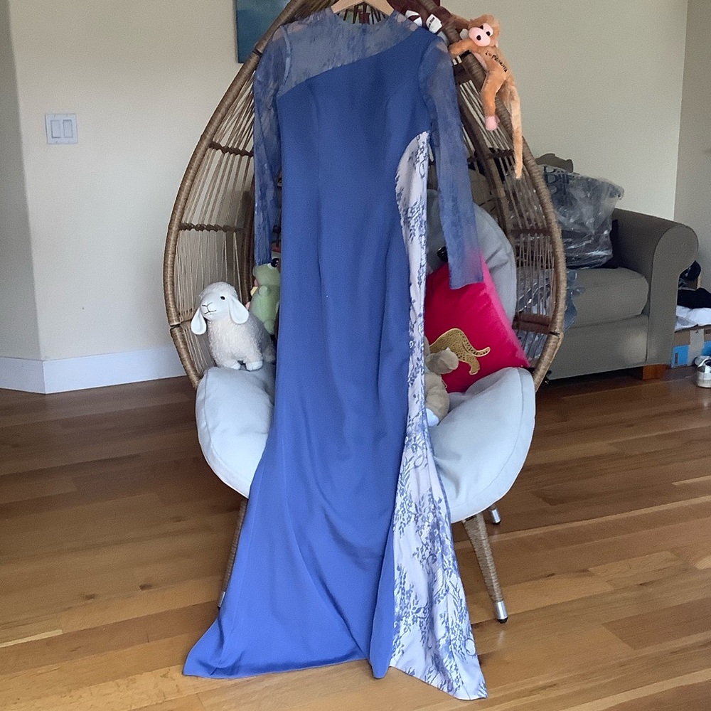 Elegant Blue and Lance Gown